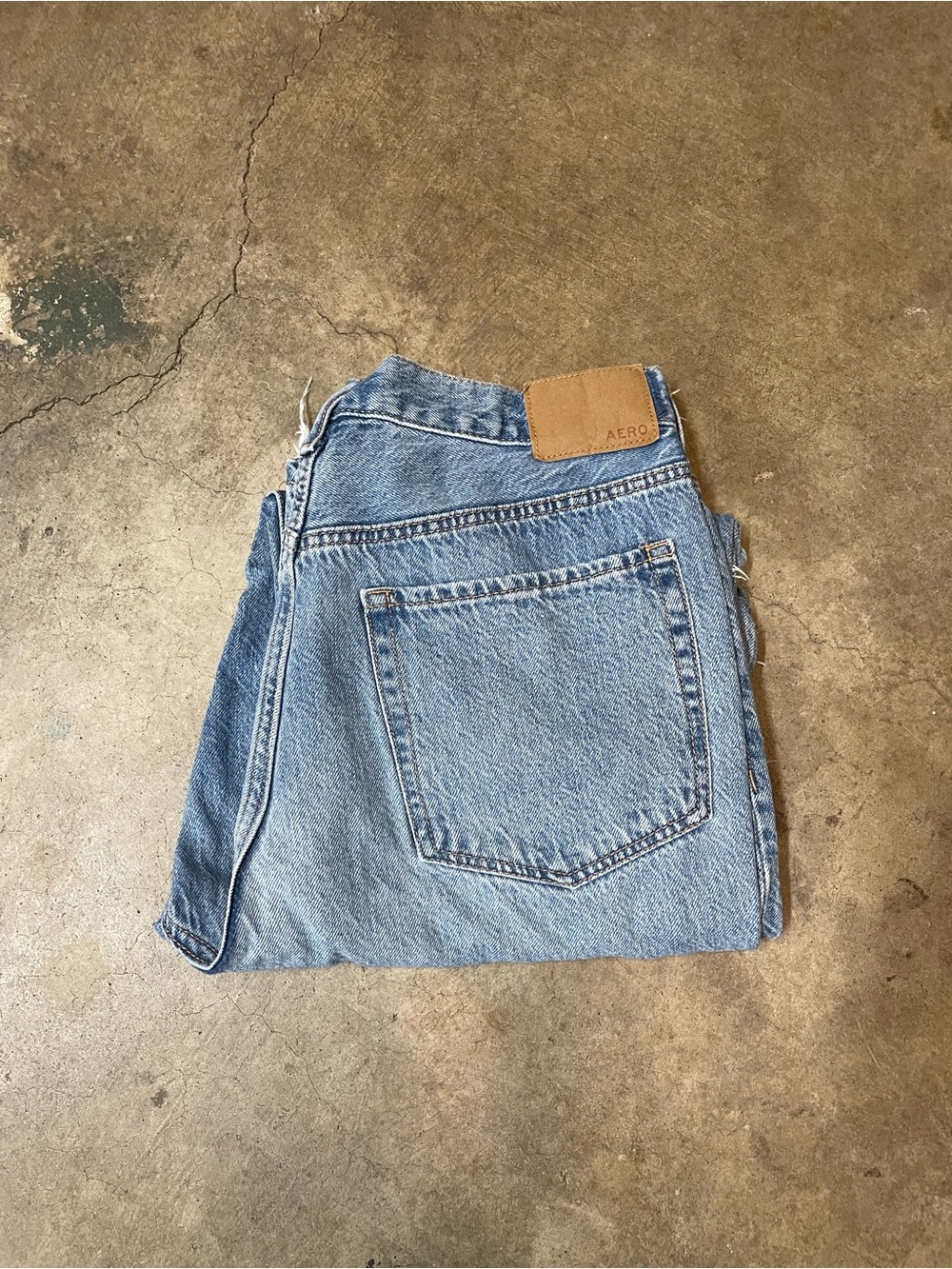Aeropostale 90s Baggy Ripped Jeans